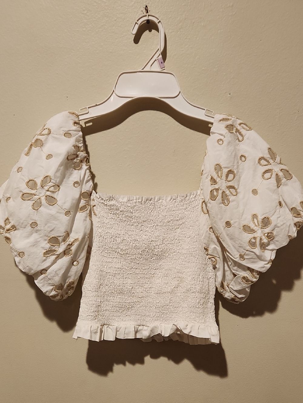 ❤️ SURF GYPSY COTTAGECORE SMOCKED EMBROIDERED PUFF SLEEVE CROP TOP, SMALL - Picture 2 of 9